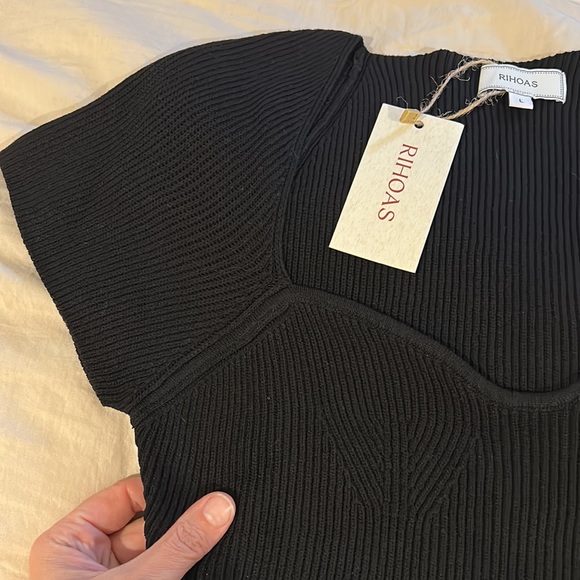 NEW Rihoas Black Ribknit sweetheart crop with tags, Large - Picture 5 of 7